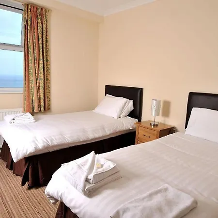 Pentire Newquay Cornwall 3*
