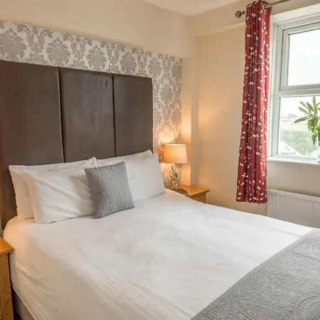 Pentire Newquay Cornwall Hotel New Quay